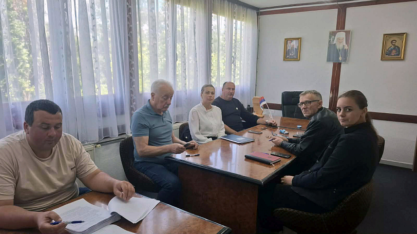 КРУПА НА УНИ, 12. ЈУНА /СРНА/ - У општини Крупа на Уни данас је обављена примопредаја дужности између начелника Гојка Кличковића и вршиоца дужности замјеника начелника Ђуре Бабића.