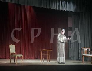 НЕБОЈША ДУГАЛИЋ ИЗВЕО ПРЕДСТАВУ "РЕЧИ О СВЕЧОВЕКУ"