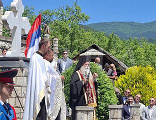 МИТРОПОЛИТ ХРИЗОСТОМ: ПРОСЛАВЉАМО НОВОМУЧЕНИКЕ ДРИНСКЕ, СВОЈОМ ЖРТВОМ ЗАСЛУЖУЈУ ДА БУДУ СВЕТИ