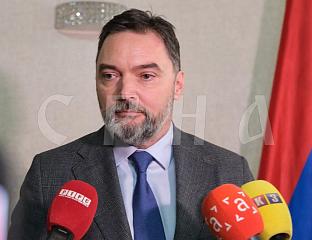 ДА ЈЕ БАКИРУ СТАЛО ДО ГРАЂАНА, НЕ БИ ТРАЖИО ДА ИХ ИНФОРМИШУ АМБАСАДОРИ ДРУГИХ ДРЖАВА