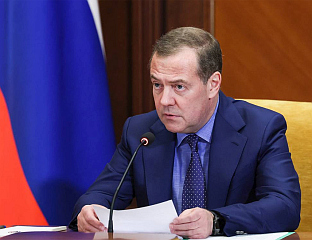 МЕДВЕДЕВ: НИЈЕДНА ЗЕМЉА НИЈЕ БИЛА ПОД ТАКВИМ ПРИТИСКОМ КАО РУСИЈА ДАНАС