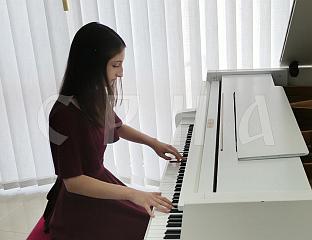 NORTH MACEDONIAN YOUNG PIANIST ANA MAZNEJKOVA PRESENTS RECITAL IN DOBOJ