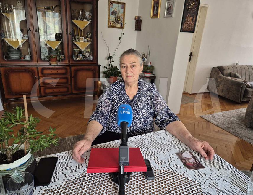 ПАЛЕ, 14. МАРТА /СРНА/ – Предсједник Кола српских сестара "Света великомученица Текла" са Пала Љиљана Нешковић изјавила је за Срну да је улога овог хуманитарног удружења била посебно значајна током Одбрамбено-отаџбинског рата, а нарочито у пружању помоћи сарајевским Србима приликом егзодуса.