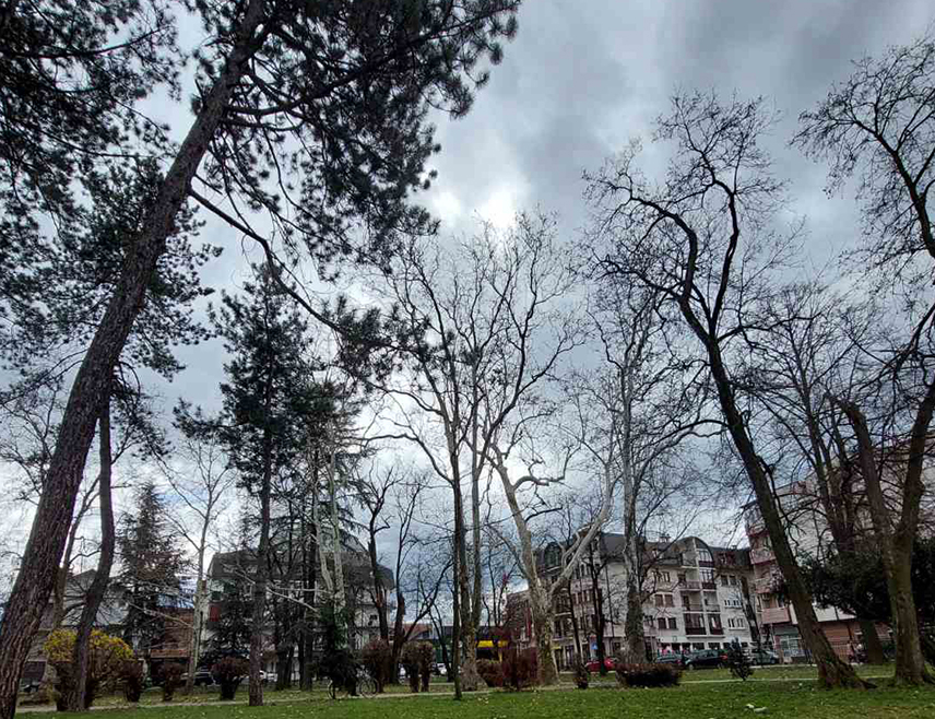 БАЊАЛУКА, 19. МАРТА /СРНА/ - У Републици Српској и Федерацији БиХ /ФБиХ/ данас ће бити промjенљиво облачно уз сунчане периоде и углавном суво вријеме.