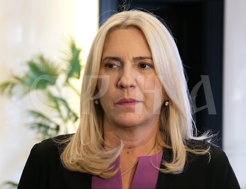 ISTOČNO SARAJEVO, JUNE 8 /SRNA/ – The Serb member of the BiH Presidency Željka Cvijanović expressed full support for Radio-Television of Republika Srpska journalist Jasenko Todorović, who was questioned by the State Investigation and Protection Agency /SIPA/, saying that BiH lacks the rule of law, democracy, freedom of speech and open public debate.
